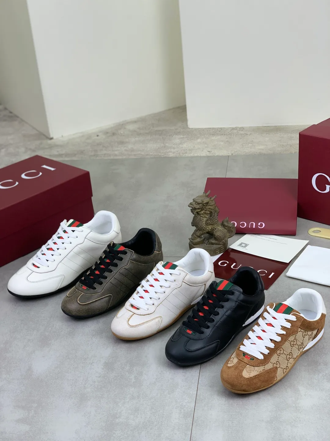 Men's shoes 💰P542 💰[New model] 🆘 The latest model from Gucci's official website 🎁Classic casual and fashionable men's shoes 👟Breaking hot model 💥The style is simple and elegant, exclusive for trendy men. Unique official website's latest brand elements 👑Gucci original decoration, fashionable and generous, the fabric is made of original soft calfskin➕Comfortable soft pigskin lining ✅The official website specifies wear-resistant rubber outsole_full of elasticity, classic model taken in real life🎬Color: 5️⃣colors available😍Number: 35-44